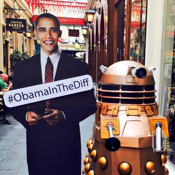 ObamaInTheDiff's tweet photo. . @adrianmasters84 That guy pops up everywhere! #ObamaInTheDiff http://t.co/pKMP0JQP09 http://t.co/Ea9bz1543o