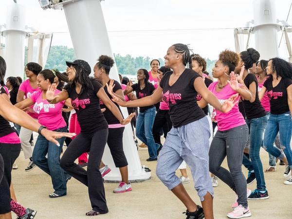 FBCGWomen's tweet photo. It's the last day of #winddownthursday @ShopCapCentre join #PraiseMob as we celebrate #HeLovesMe2014 #fbcglive http://t.co/dglQiEfkFh