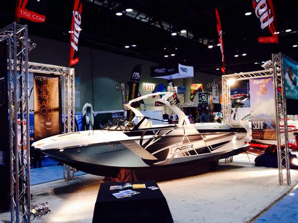tigeboats's tweet image. The #TigeASR with #SurfX is sittin' mighty pretty this week at #SurfExpo. Booth 335. See you there! 👌