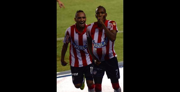 PJunioristaa's tweet photo. El agosto negro paso para Junior y volvimos a la victoria. http://t.co/8FSUf7h3QM