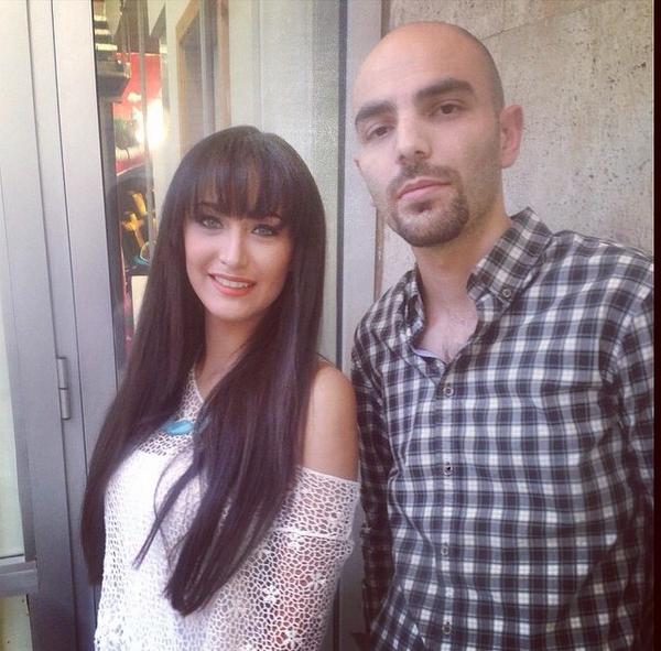 iseemediaser's tweet photo. @olayaseen8 @rajaeqawas @Hasnaa_saifdeen @Yasersmalmasri اخراج وإنتاج اياد الخزوز @@eyadalkhzouz http://t.co/iEvEQk7buU