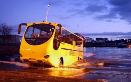 EyezOfSoul's tweet photo. After ccessful corruption in #MeoBusService , Shareef family is introducing #Metroboats in Paris- Lahore http://t.co/4SxuP3svnJ