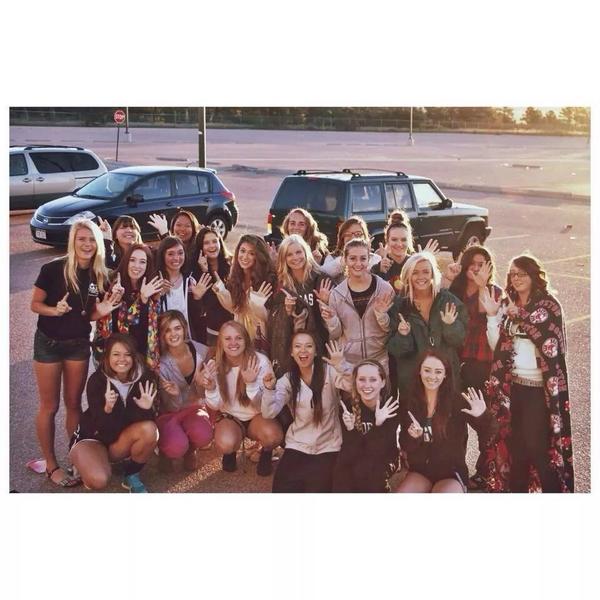 ErinNewsome1's tweet photo. Love this picture☺️ #senyaass http://t.co/B19idCdNfi