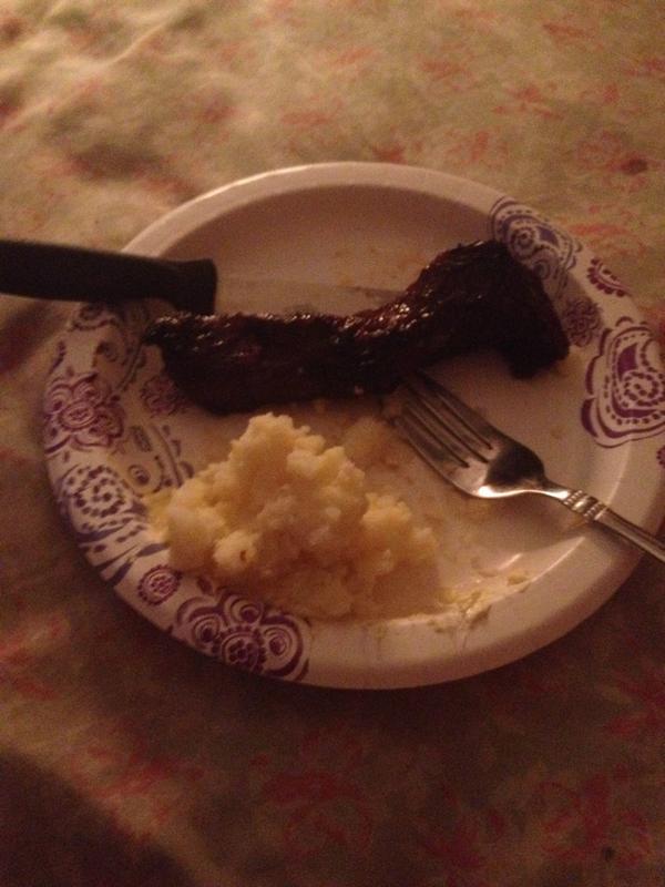 PrincessKSimmer's tweet image. Not eating until I get my love back :'( @killbane36