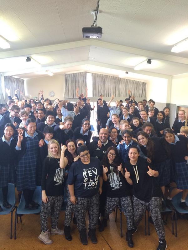 reggiedabbs's tweet photo. @revolutiontour #gap5 great kids  me http://t.co/iGNDZVcthd