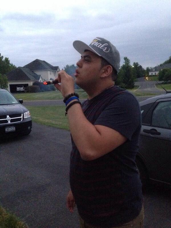 Donn_e24's tweet photo. When your professor emails you saying there is no class the next day http://t.co/RJh6Cesbf3