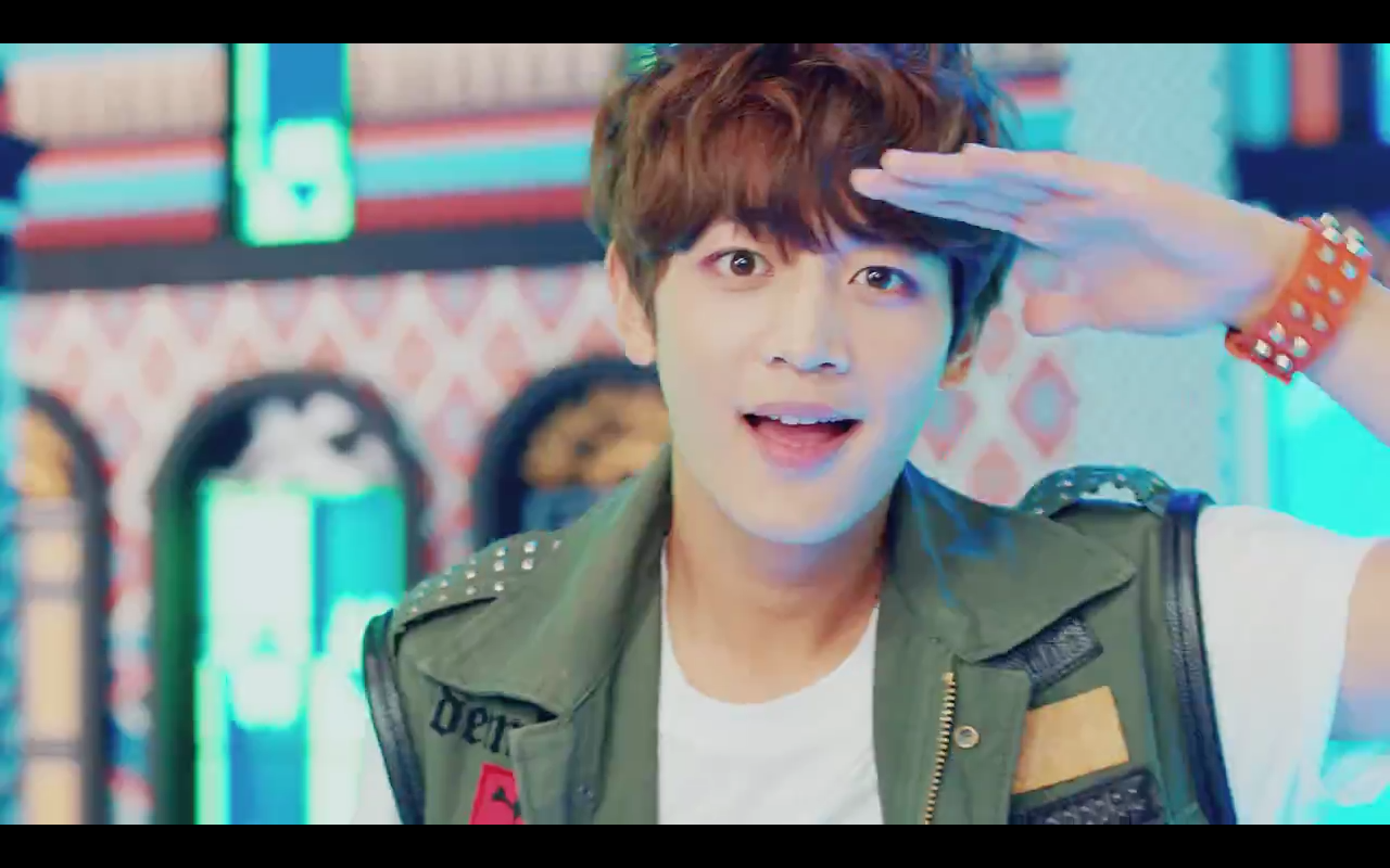 [Screencaps] 140905 SHINee 'Downtown Baby' PV Teaser BwusQOZCAAAm5bh