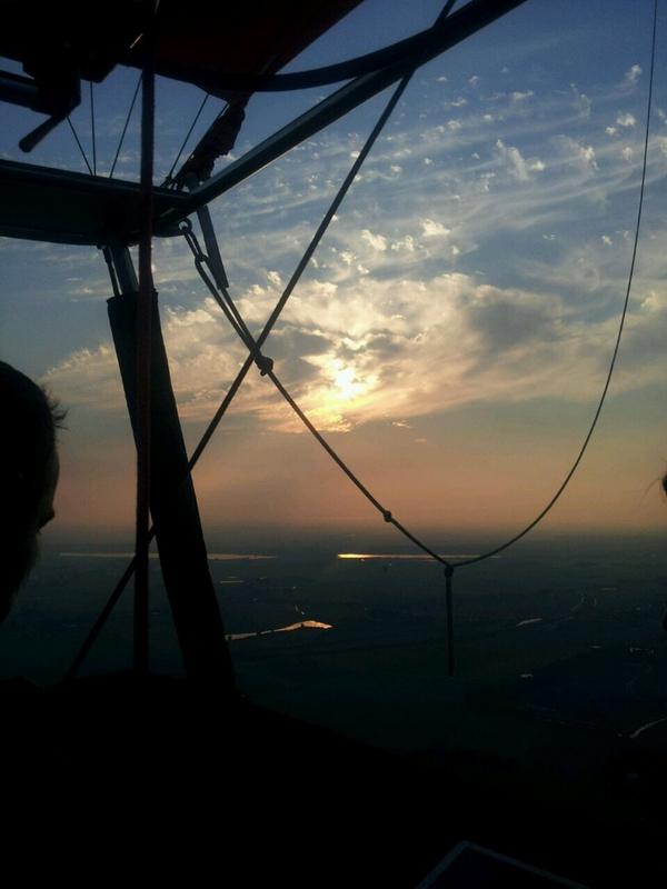 Wat was het prachtig gisteren! #ballonvaart. Dank <a href="/KirstenKamps/">Kirsten Kamps</a>  <a href="/liliandegroot/">Lilian de Groot</a> @RaboIJsseldelta! <a href="/Ballonspektakel/">Ballonspektakel</a>