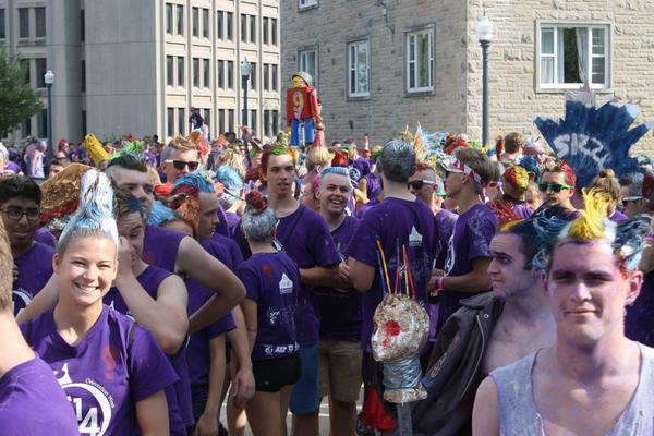 RCKingston_ON's tweet photo. THANKYOU Queen's #EngineeringFrosh!! new in town & already
serving the community #ServiceAboveSelf @queensu #NutDrive http://t.co/rQmWobezvl