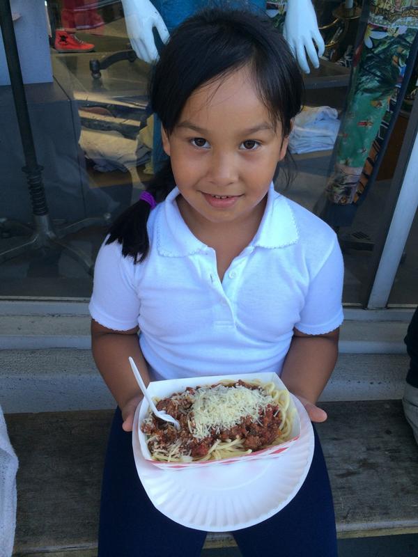 Happy camper with her kids spaghetti from <a href="/NoodleNationFT/">NoodleNationFT</a> 😊🍝 #noodlenation #melrosenight