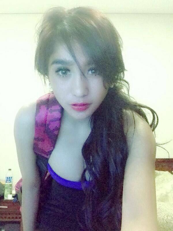 BBMBarcode's tweet image. #selfieTime #RealAva #SharePIN #PINBBM #bispak #bisyar RT Please : RT 1000x Gratis PIN BBM