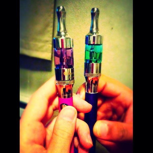 Peace_Luv_VDubs's tweet image. #HisandHers #protank3 #kangertech #vapelife #coupleswhovape 💙💜☁️#lovetovape 💜💙☁️☁️☁️#ecigs