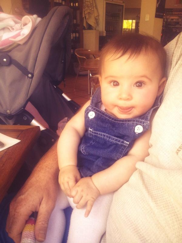 magstong's tweet photo. Lunching it with @CraigTong__ and little Leielle enjoying the food in Nooosaville.   :D http://t.co/IjSZiWF6rs