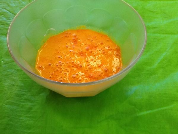Team8Tweets's tweet photo. Today we mixed baking soda and Kool-aid in a bowl.  Then we added water.  Guess what happened?  Great science fun! http://t.co/Z0hgyxKlAg