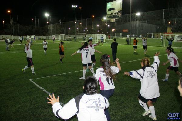 TorreGerman's tweet photo. campeonas futbol femenino @aldecoto  @peru_dario @ibocortez49 http://t.co/EnGKJKEIck