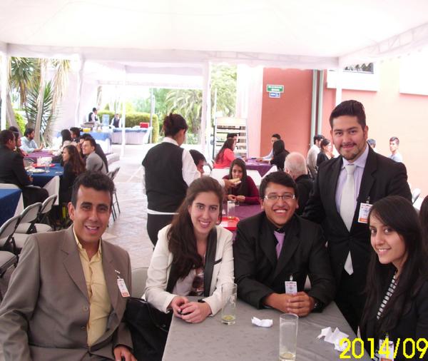 PUCEmprende's tweet photo. #lunchtimedebate at #JWEFEC with @FerMoncayo @ernestokruger and @PUCEntrepreneur @NoticiasPUCE http://t.co/k9HCPHIbAd