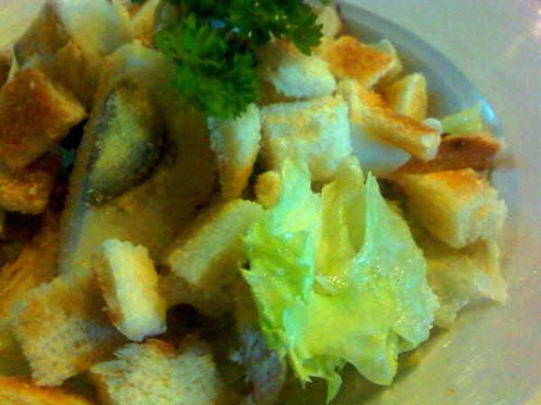 cushykitchen's tweet photo. "Caesar Salad".Sayuran Lettuce dlm menu ini, adalah Zat pembuat sel sel susunan syaraf &amp; jaringan sel paru-paru http://t.co/uCXKw8vPPr