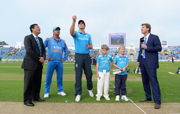 England are batting first in the fifth ODI against India. Follow the action here: the-ecb.co.uk/mNksBT