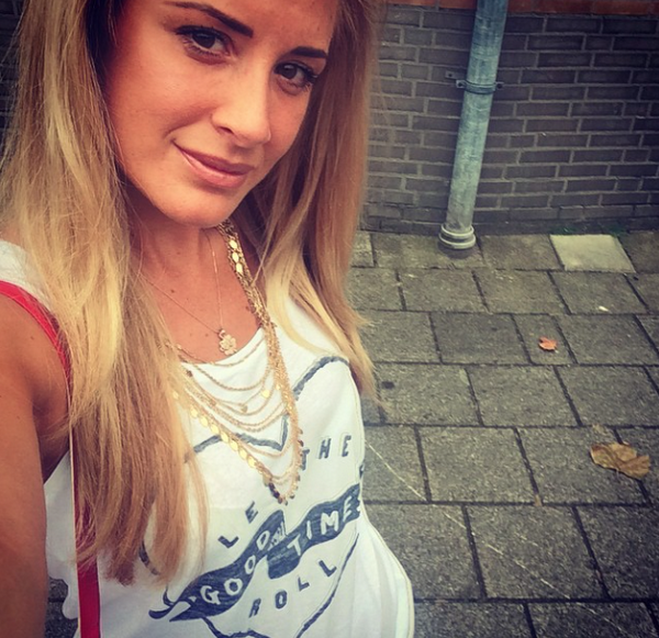 ChantalBles's tweet photo. Verliefd op mijn nieuwe tshirt van @blakeseven_ Jewels by #tovessentials @sahrissalingg #cool #rock&amp;roll #stylist http://t.co/QEwlZVtmus