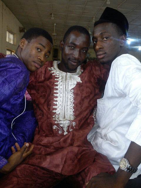 Owolabiyusuf85's tweet image. Emi pelu awon #Gooms mi! Bajinatu meta fun waa Kpoka! Kpoka! Kpoka!