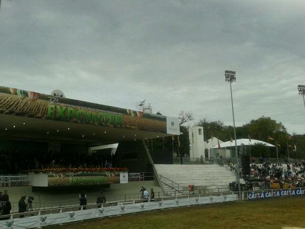 agoranotransito's tweet image. #Expointer2014: Falas de #TarsoGenro e #Dilma são as últimas da solenidade de inauguração da feira.  - @aovivozh