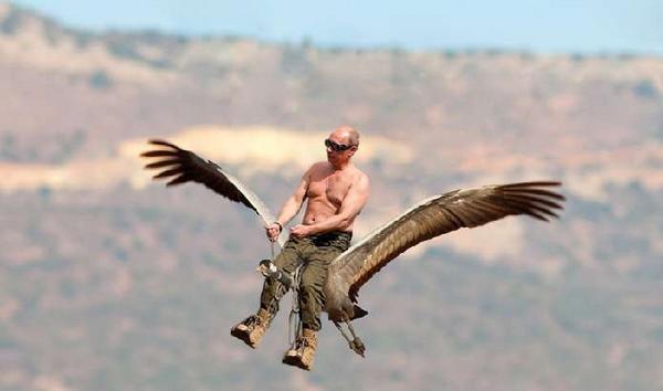 BwxCeEUCIAAnOfG.jpg:large