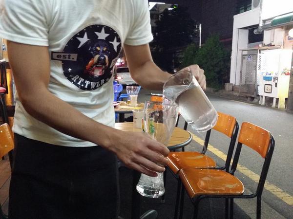 지금 여기에....^^ 350mm인줄 알았는데 500mm가 넘어요 ~...대박... 이집 사당동 봉구비어 네요 가격도 저렴하네요 ㅎㅎ 홍보 대사도 아닌데  암튼 트친들 즐추 되셔요 ^^