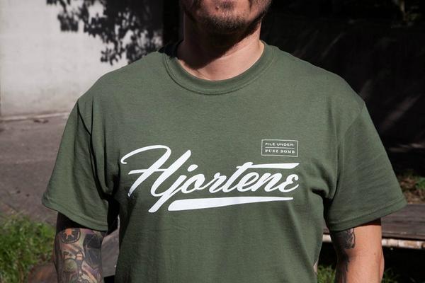 poundinghammer's tweet photo. Hjortene FILE UNDER: FUZZ BOMB T-shirts are now available: http://t.co/oAEBZ4119p #hjortene #stonerrock #fuzzbomb http://t.co/2lWQxZIyj2