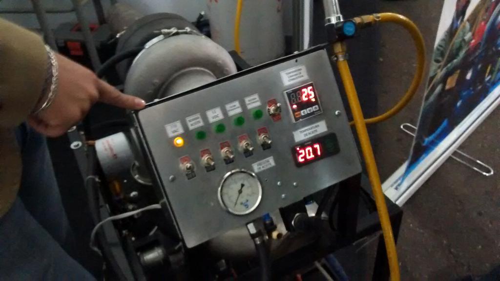 Bwx_wXCIMAEABlW.jpg:large