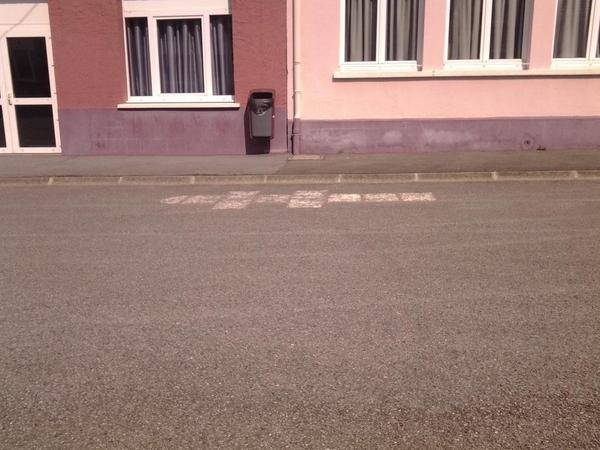 ClasseCP's tweet image. Dans notre école, il y a une marelle.  #dansmonécole #groupevert