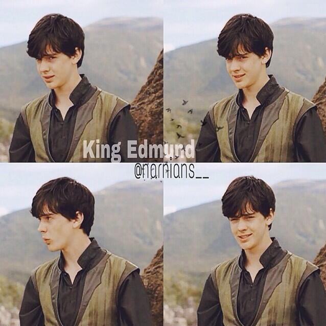 Oh iya hmpr lupaa
Happy birthday Skandar Keynes!!!             Still be my king edmund! Dont grow up plss 