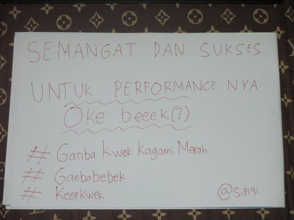 sipiqi's tweet photo. Semangat dan sukses untuk performance nya ya beeeek <3 @H_ElaineJKT48
#GanbaKwekKagamiMerah #Ganbabebek
#Keepkwek http://t.co/brFVuueViX