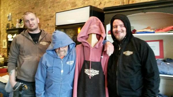 AnokaGarden's tweet image. It's chilly out! Stop in and grab a hoodie or zip up and stay warm with the avant crew! #Hoodieweather #javaislife