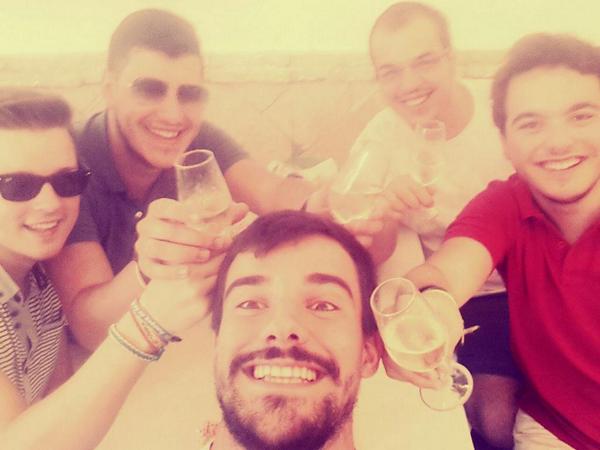 Santi_Carriles's tweet photo. Pequeña representación de @ACAmigosMusica en la #FeriaDeEstepa14 @AntonioJAyala @Manu15Brown @JesuliRguez @juancastp http://t.co/iT6z63lJbm