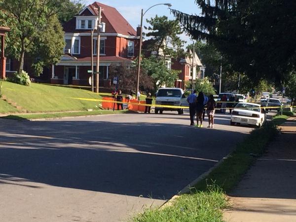 chrisregniertv's tweet photo. Police canvassing area looking for witnesses. This double homicide makes 6 homicides in city in less than 24 hours. http://t.co/tEBWtILgOO