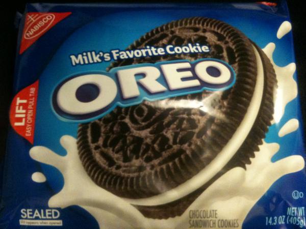 AccidentallyVeg's tweet photo. Milk's favorite cookie, Oreo, is #AccidentallyVegan! But check the milk at the door! http://t.co/ud8hwvd0xO