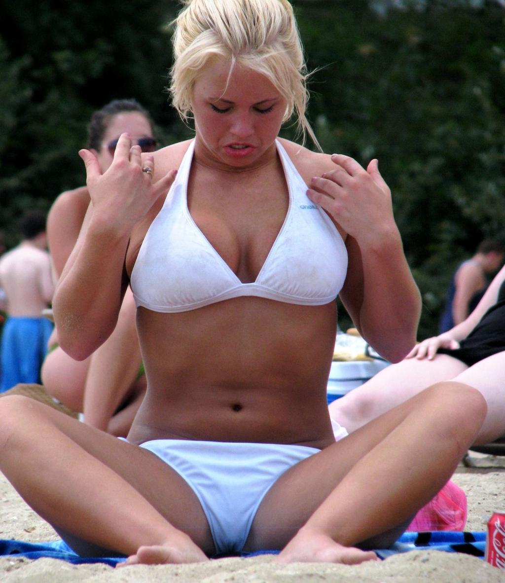  bikini voyeur  / X