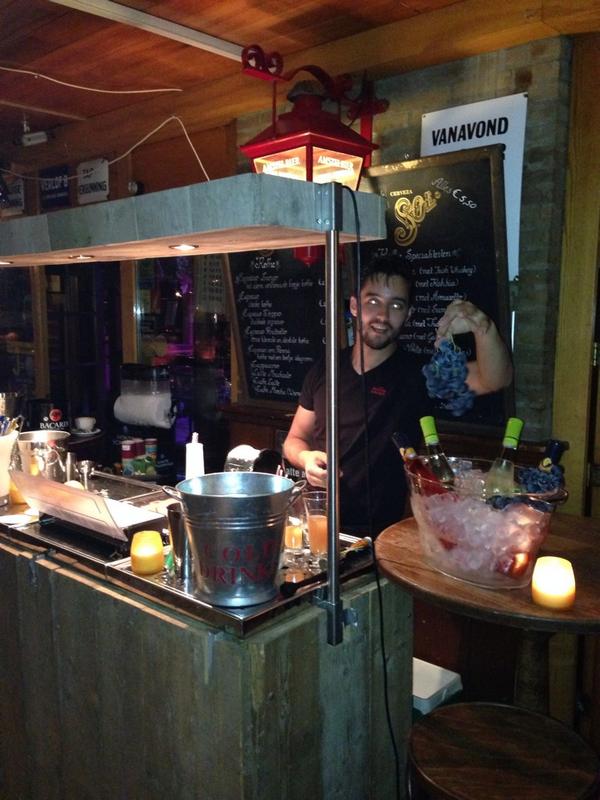 En we zijn los; Ibiza Beach <a href="/Ons/">Office for National Statistics (ONS)</a> Caffeej, ook jouw caffeej!