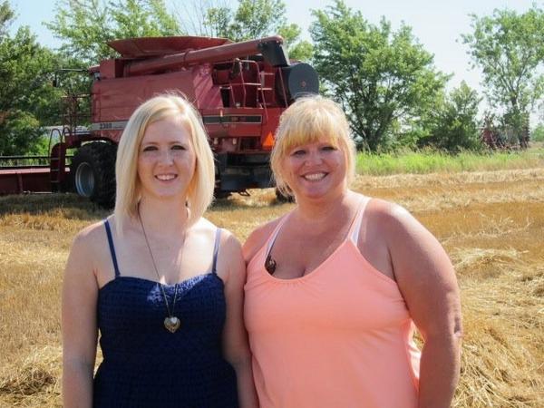 Bbw mom and daughter - Random Photo Gallery