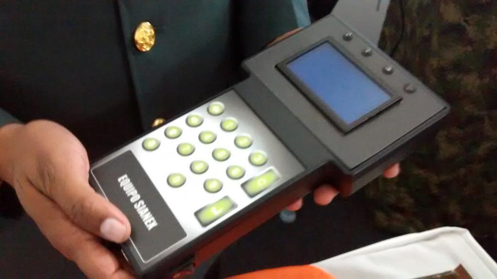 BwyCSMNIEAALHTu.jpg:large