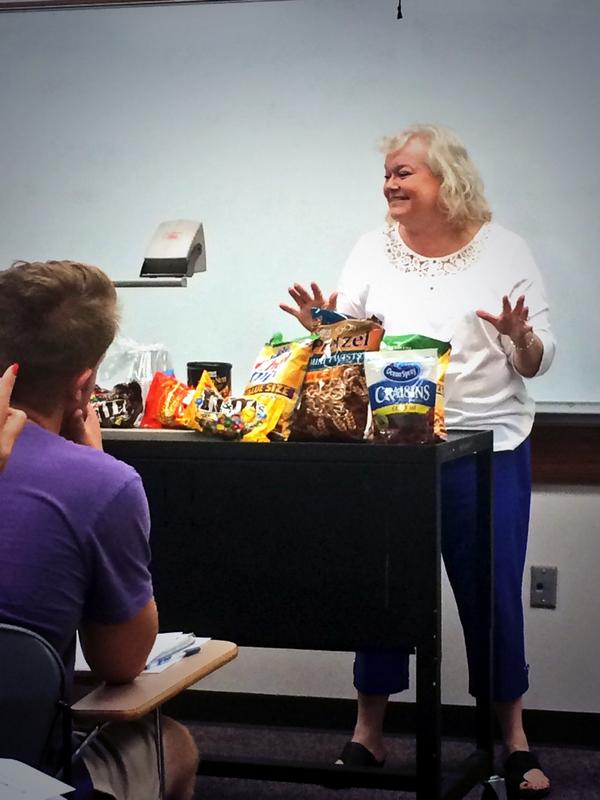 EvangelUniv's tweet image. Real world class RT @DogMcFogDixon: This is what I like to see #systemstheory #pacemilleristhebest #interpersonalcomm