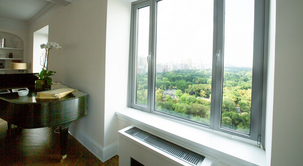 nytrealestate's tweet photo. Pavarotti's favorite pied-à-terre, on Central Park So., for sale: http://t.co/LYF2enQTpI Photo: Ozier Muhammad/NYT http://t.co/bUAVNFrDkl