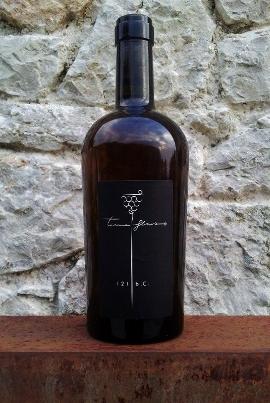 ContraSoarda's tweet photo. Are you ready for 121 b.C? 
#121bC #Carménère #Vespaiola #naturalwines http://t.co/lEL9b75QO4