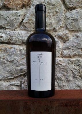 ContraSoarda's tweet photo. Are you ready for 121 b.C? 
#121bC #Carménère #Vespaiola #naturalwines http://t.co/lEL9b75QO4