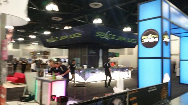 Coldfusionjuice's tweet photo. #ECC2014 #CFJMOB round 1 of photos and expect a ton more!! @VoltageVape http://t.co/DbEjOaND55