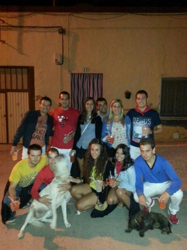 pekecr736's tweet photo. Que buena noche ahi que repetir ee http://t.co/3a1oPhtyBN
