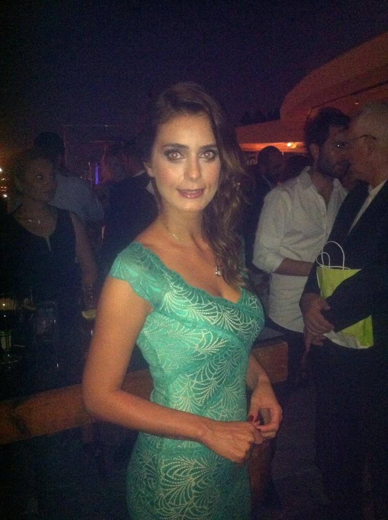 BwyiE5nIUAAFY22.jpg:large