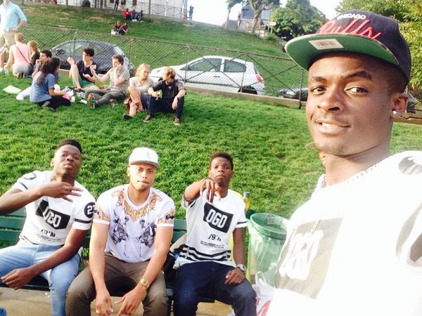 Difive91's tweet photo. DI Five ONT ARRIVEEE SUR VOUS !!! #NewVideo #ComingSoon #difive http://t.co/EJAQxYaUeq