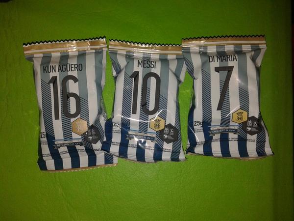 EnzooRiver_14's tweet photo. Mini alfajores havanna #Kun16 #Lio10 #Angel7 http://t.co/APMUSQ99qb