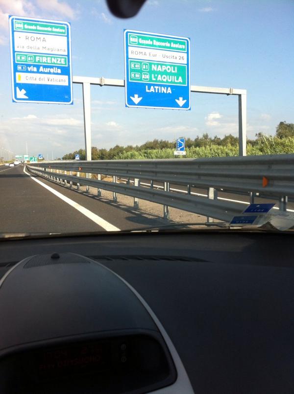 giobras88's tweet photo. @FSforzini32 presto ti verremo a trovare, un saluto anche da Vale daje Bomber!!!😉 http://t.co/QJZpw1xBuj